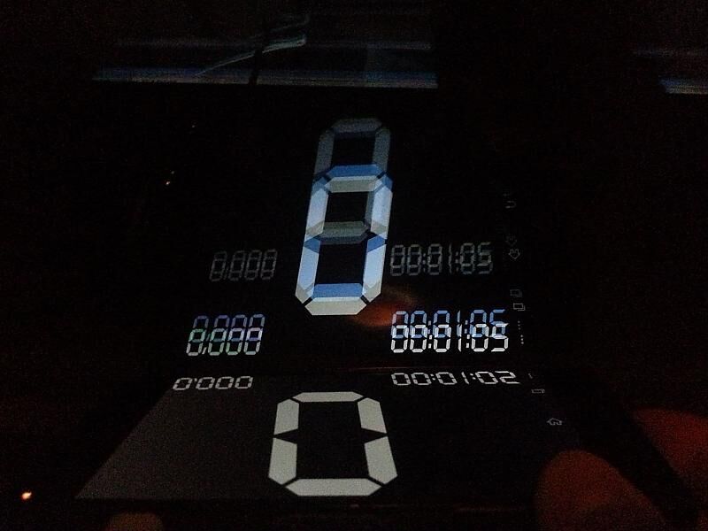 Ein eigenes Head-up-Display gewünscht? Mit der Android Tacho-App kein Problem.
