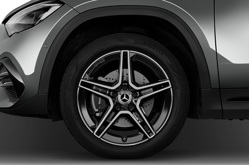 Mercedes GLA (Baujahr 2022) 250 e AMG-Line 5 Türen Reifen und Felge