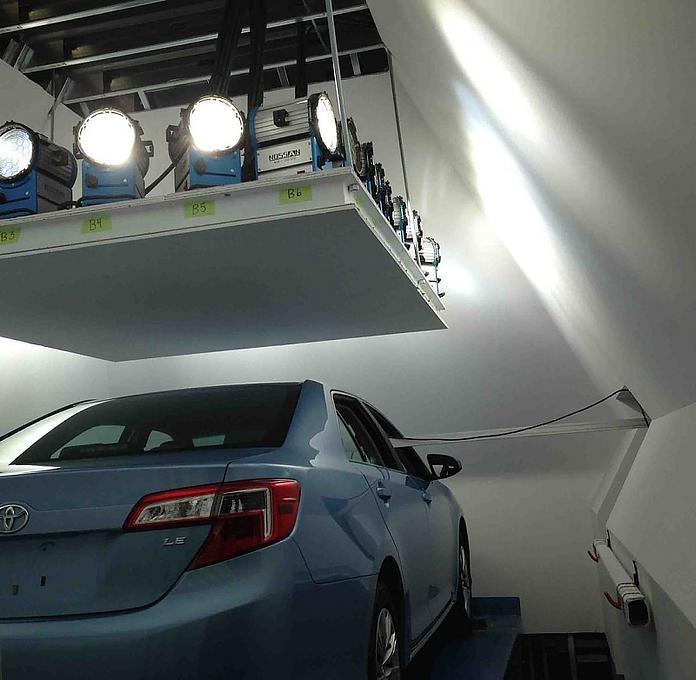 Jedes Auto steht in einer 360 Grad-Ansicht im Internet zum Anschauen bereit.