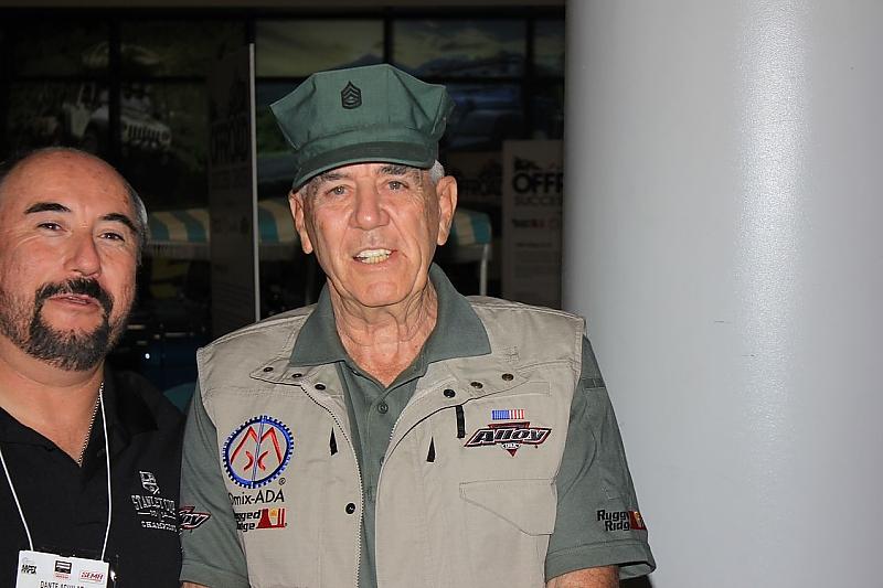 Ronald Lee Ermeys, bekannt geworden durch seine Rolle als Drill-Instructor des Antikriegsfilms Full Metal Jacket, war auch vor Ort.