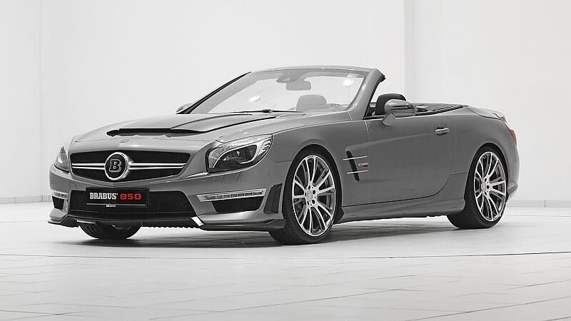 Der Brabus 850 lässt sich natürlich auch ohne Verdeck fahren.