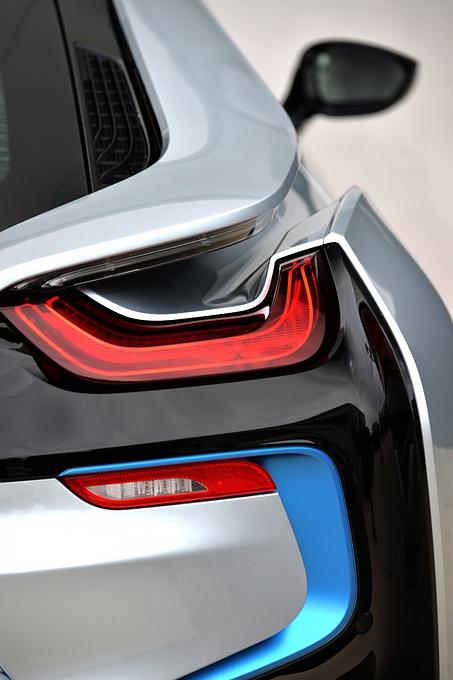 BMW i8