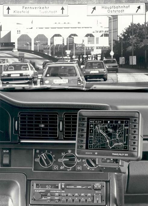 Navigation Bosch Travel Pilot IDS im Volvo 1989: So sahen Navigationsgeräte vor 25 Jahren aus