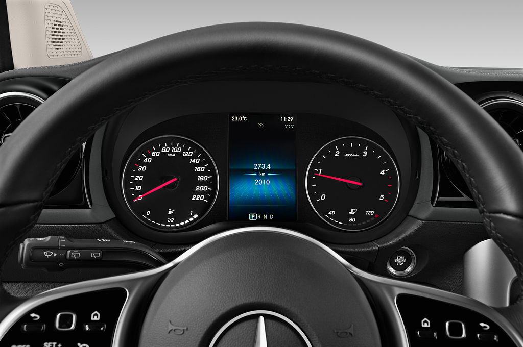 Mercedes T Class (Baujahr 2023) Standard 5 Türen Tacho und Fahrerinstrumente
