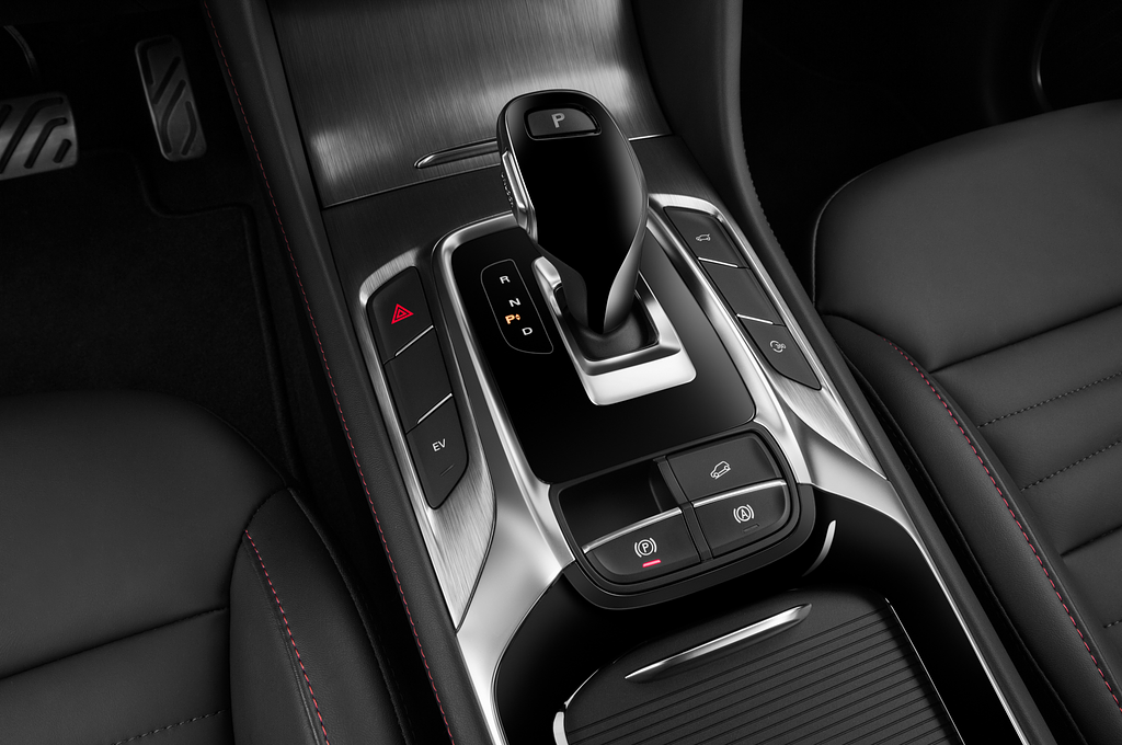 MG EHS (Baujahr 2021) Luxury 5 Türen Schalthebel