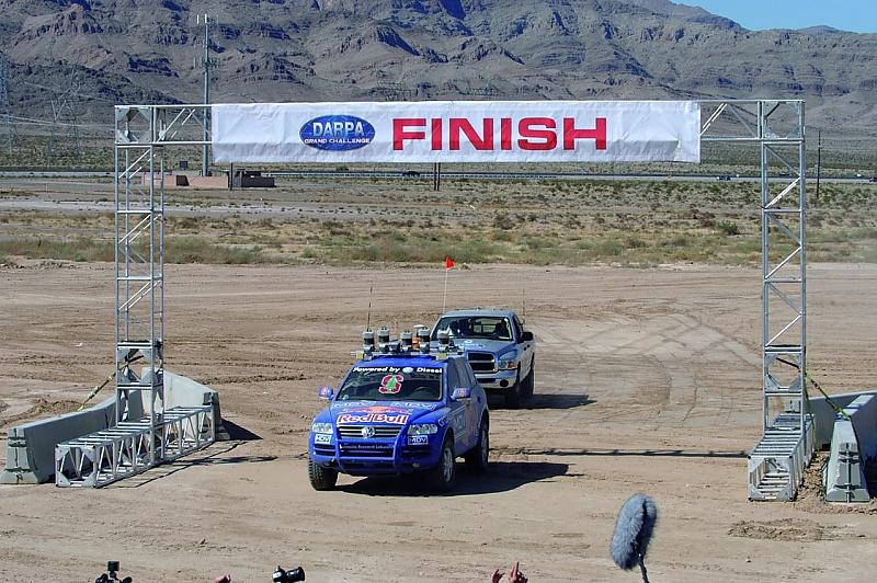 ...der 2005 die 212,76 Kilometer lange DARPA Grand Challenge gewann.