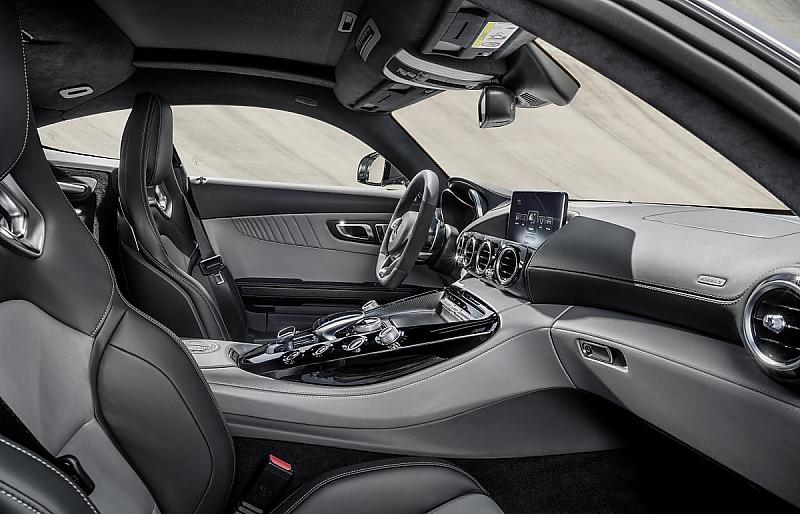 Mercedes AMG GTS - die Sportsitze passen besser als die Komfortstühle