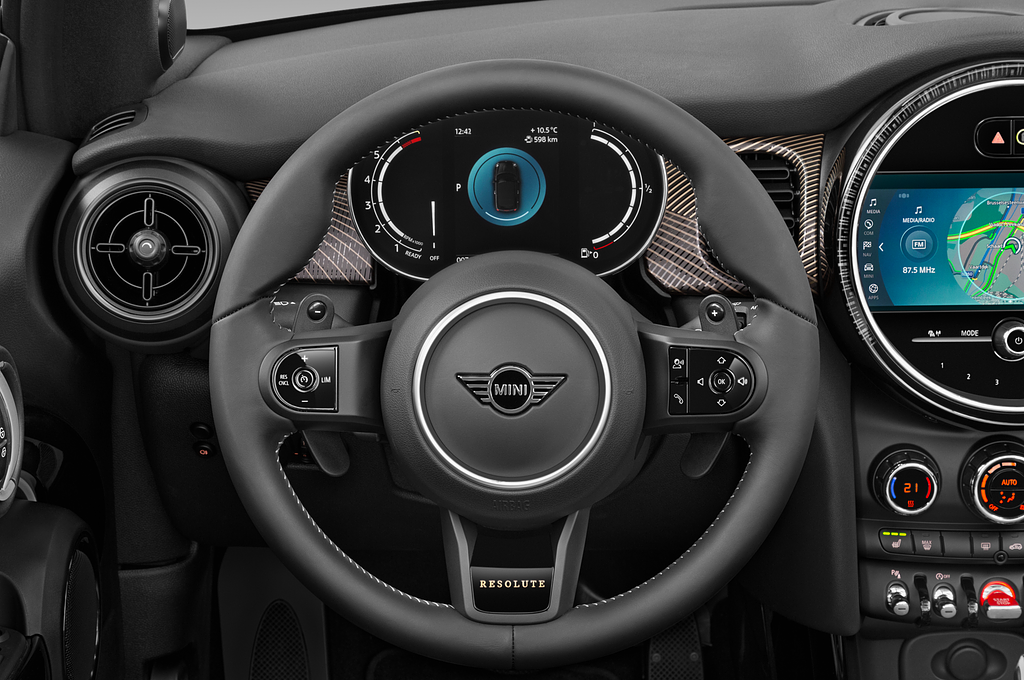 MINI MINI Cabrio (Baujahr 2023) Cooper S Resolute Edition 2 Türen Lenkrad