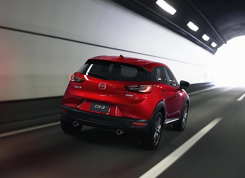 Mazda CX 3 - Weltpremiere auf der Los Angeles Autoshow