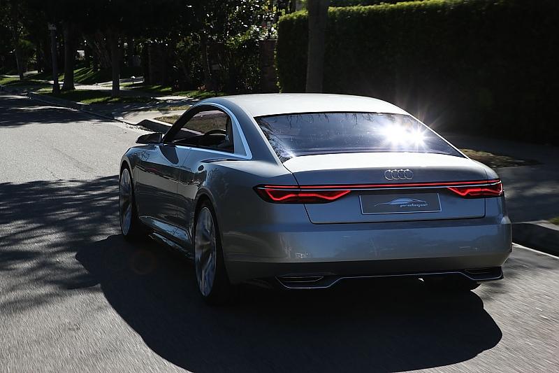 Das Heck des Audi prologue verfügt über 3D-Heckleuchten.