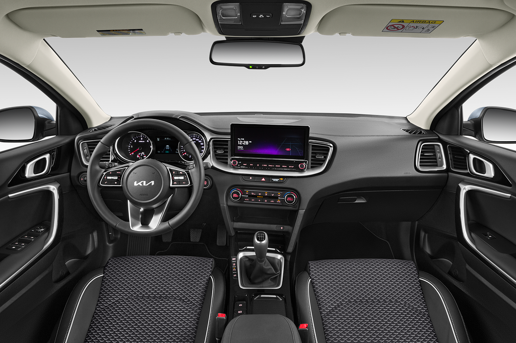 Kia Ceed (Baujahr 2022) Vision 5 Türen Cockpit und Innenraum