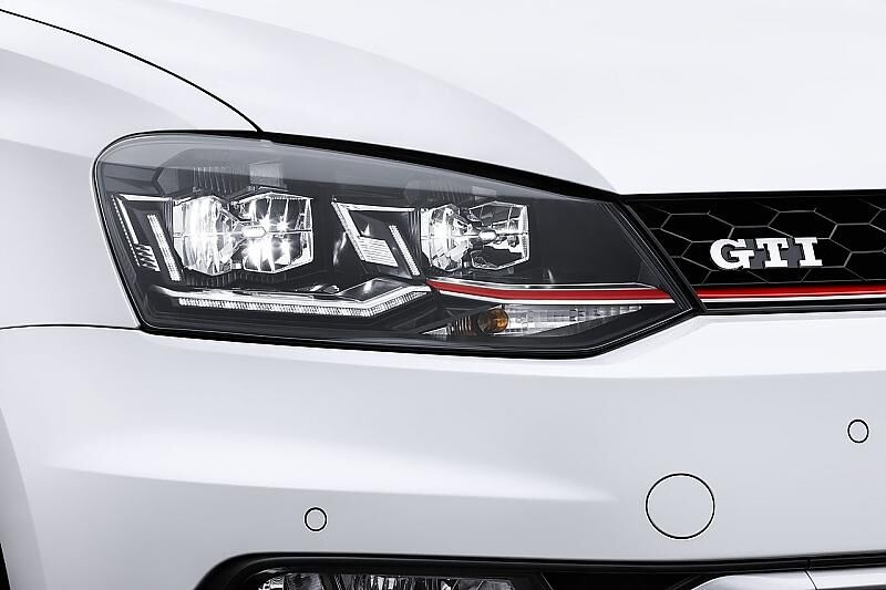 Der Waben-Kühlergrill gehört zu einem GTI