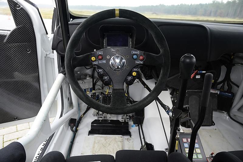 Das Cockpit des VW Polo R WRC.