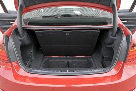 Vergleich Audi A4 2.0 TFSI quattro - BMW 328i Automatik