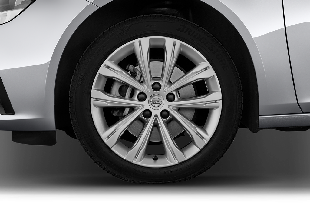 Opel Insignia Grand Sport (Baujahr 2021) Ultimate 4 Türen Reifen und Felge
