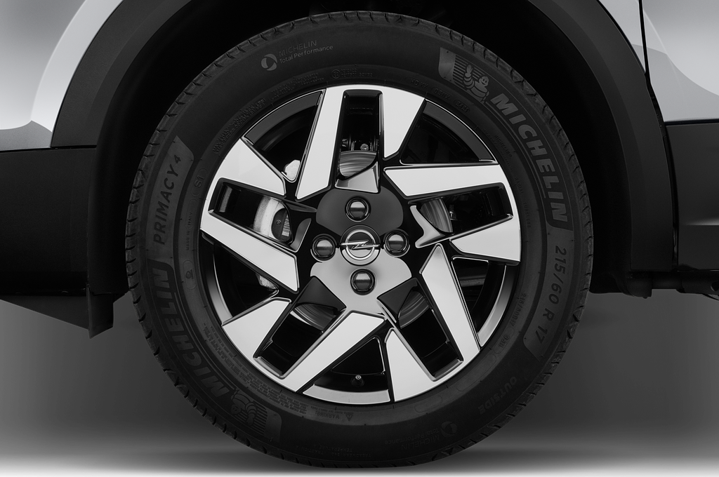 Opel Mokka (Baujahr 2021) Elegance 5 Türen Reifen und Felge