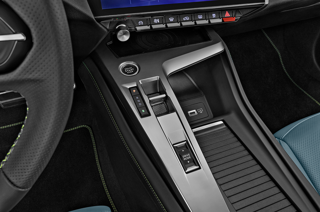 Peugeot 308 Hybrid (Baujahr 2022) GT 5 Türen Schalthebel