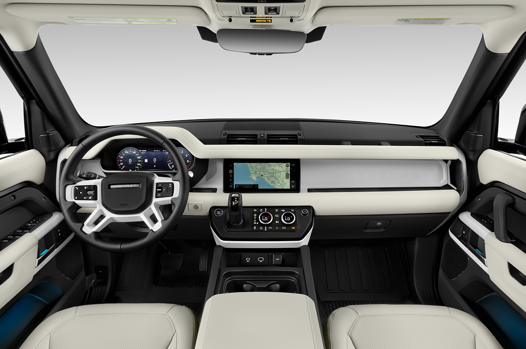 Land Rover Defender 110 (Baujahr 2022) SE 5 Türen Cockpit und Innenraum