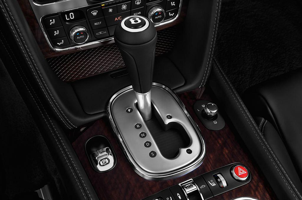 Bentley Continental GTC (Baujahr 2013) - 2 Türen Schalthebel