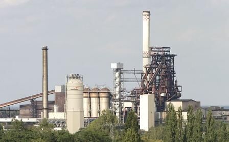 EKO Coils an der Verzinkungsanlage: Hier wird das Rohmaterial veredelt