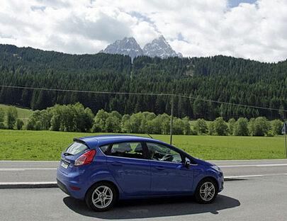 Der Ford Fiesta Titanium ist mit dem 1.6l TDCI-Triebwerk gut motorisiert. 
