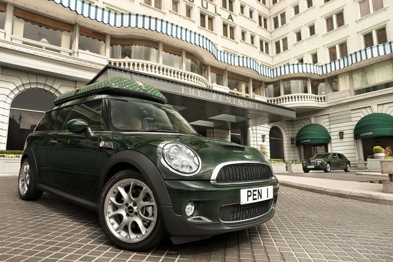 Peninsula Hong Kong Mini auf dem Vorplatz