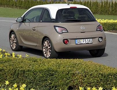 Der kleine Opel ADAM ist gar nicht so klein und sogar sehr edel.