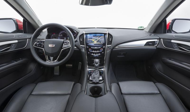 Das Cockpit des Cadillac ATS Coupe.