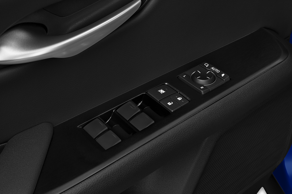 Lexus UX 300e (Baujahr 2021) Luxury Line 5 Türen Bedienungselemente Tür