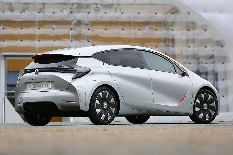 Das Heck ist aerodynamisch geformt