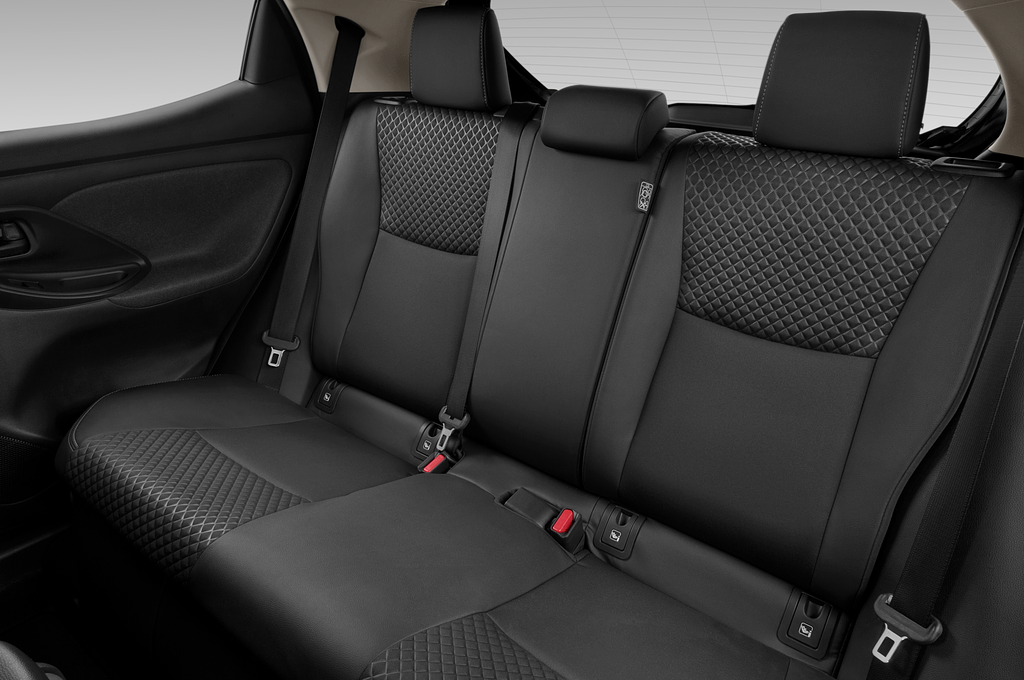 Mazda Mazda2 Hybrid (Baujahr 2022) Select 5 Türen Rücksitze