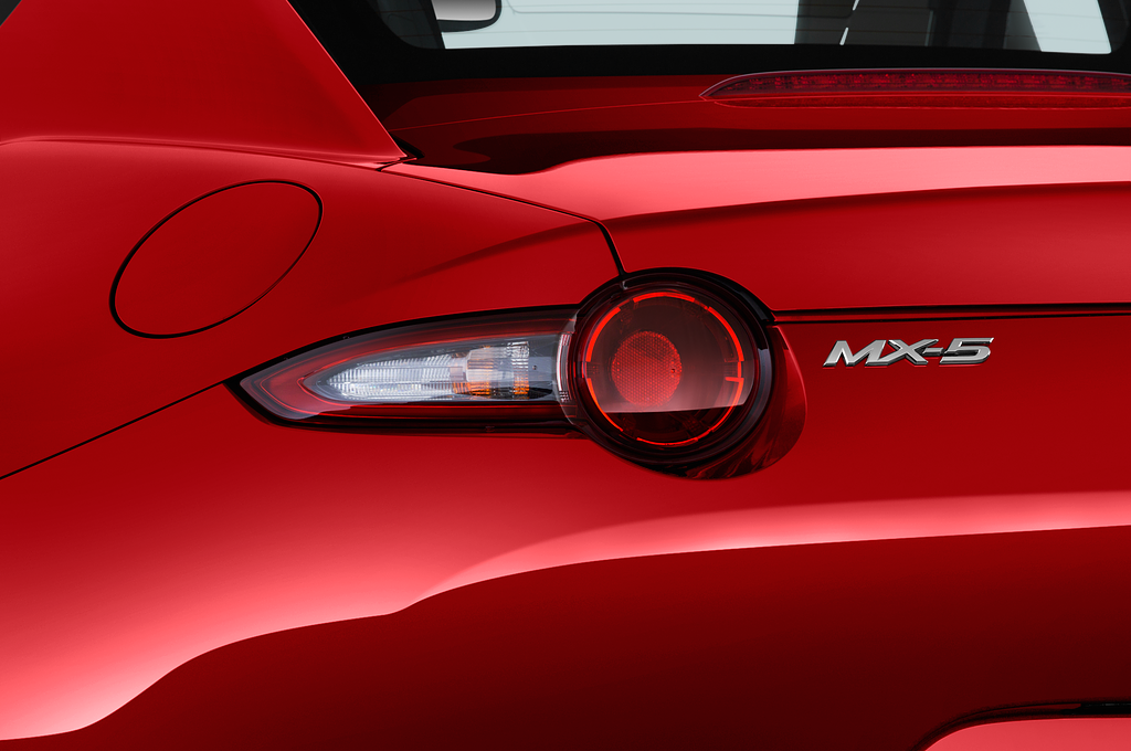 Mazda MX-5 (Baujahr 2019) Sports-Line 2 Türen Rücklicht