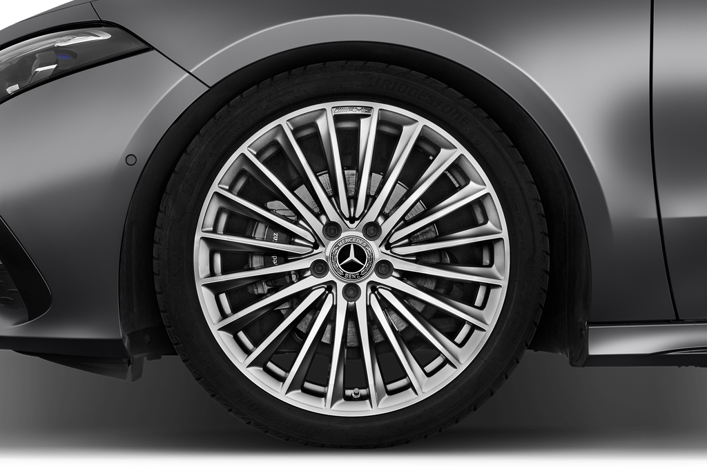 Mercedes A Class (Baujahr 2023) AMG Line 5 Türen Reifen und Felge