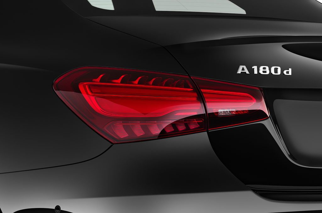 Mercedes A Class Berline (Baujahr 2023) AMG Line 4 Türen Rücklicht