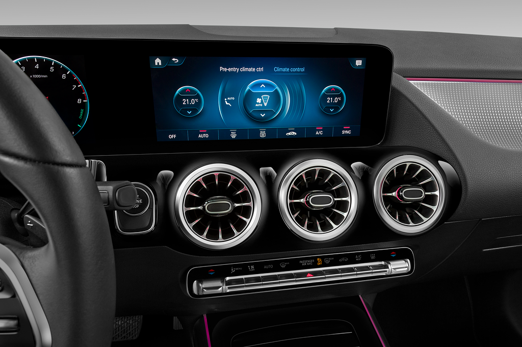 Mercedes B Class Sports Tourer (Baujahr 2022) 250e Progressive Line 5 Türen Temperatur und Klimaanlage
