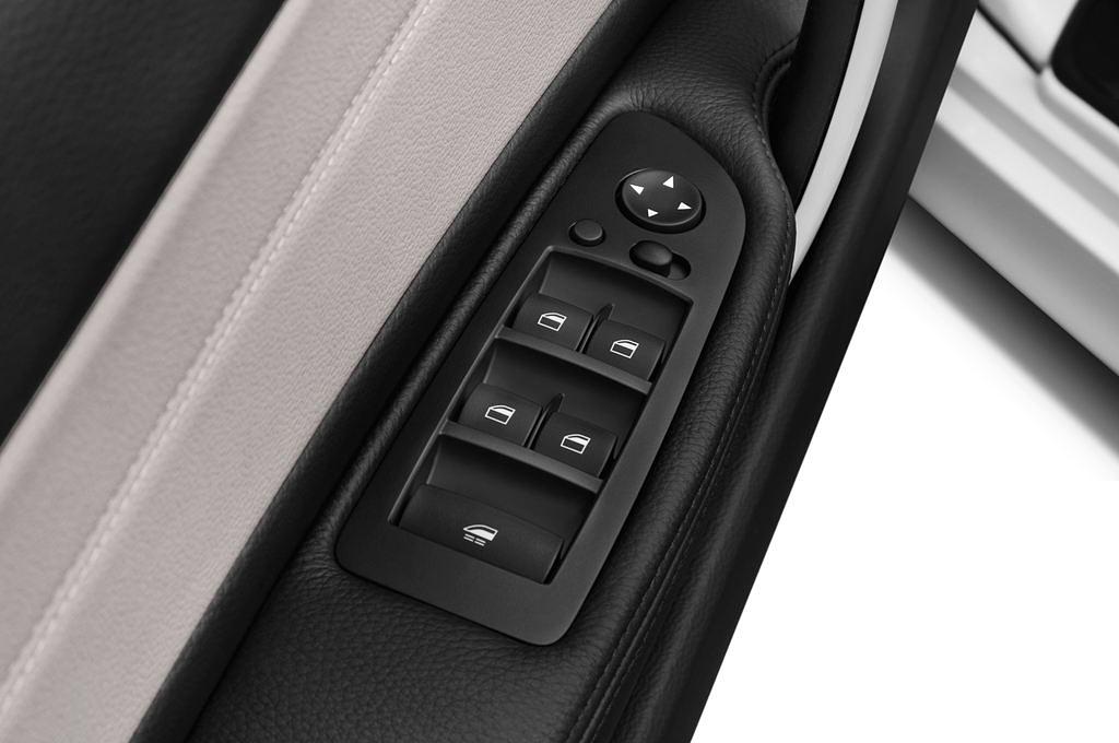 BMW 1 Series (Baujahr 2011) - 2 Türen Bedienungselemente Tür