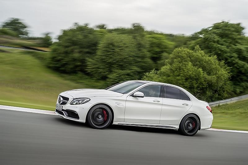 Der Mercedes C 63 AMG S hat einen 6,2 Liter großen Achtzylinder, der 510 PS freisetzt.