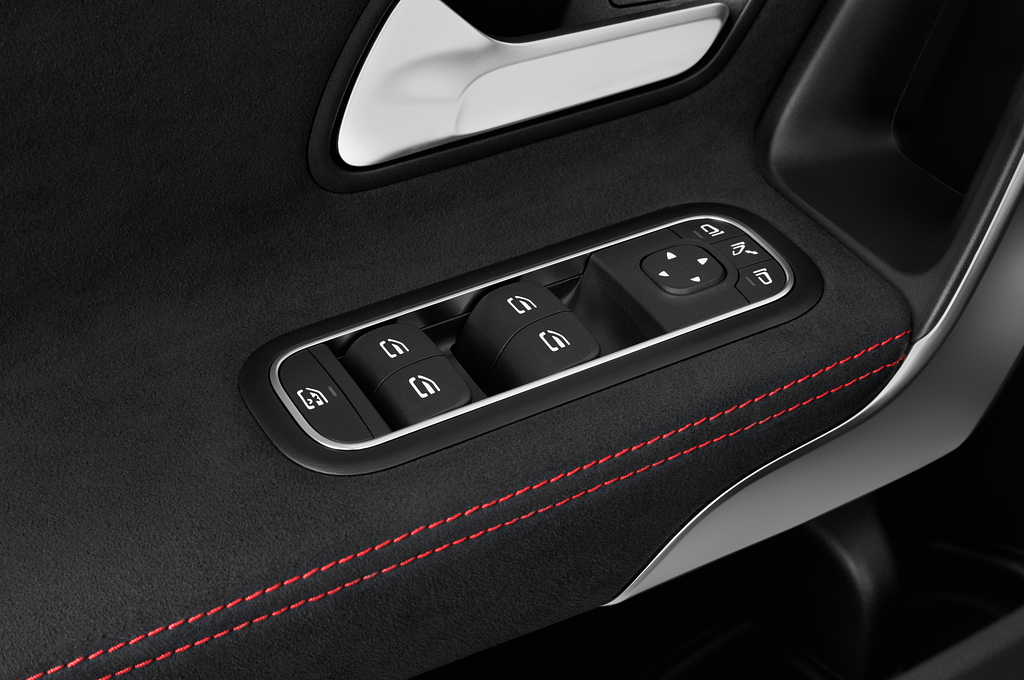 Mercedes CLA Shooting Brake (Baujahr 2022) 250 e AMG Line 5 Türen Bedienungselemente Tür