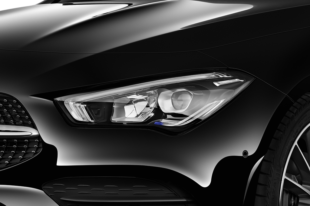 Mercedes CLA Shooting Brake (Baujahr 2022) 250 e AMG Line 5 Türen Scheinwerfer