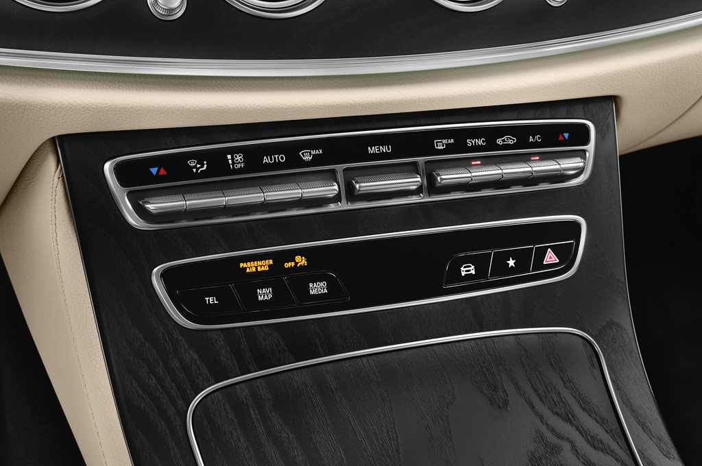 Mercedes E Class (Baujahr 2021) Avantgarde 4 Türen Temperatur und Klimaanlage