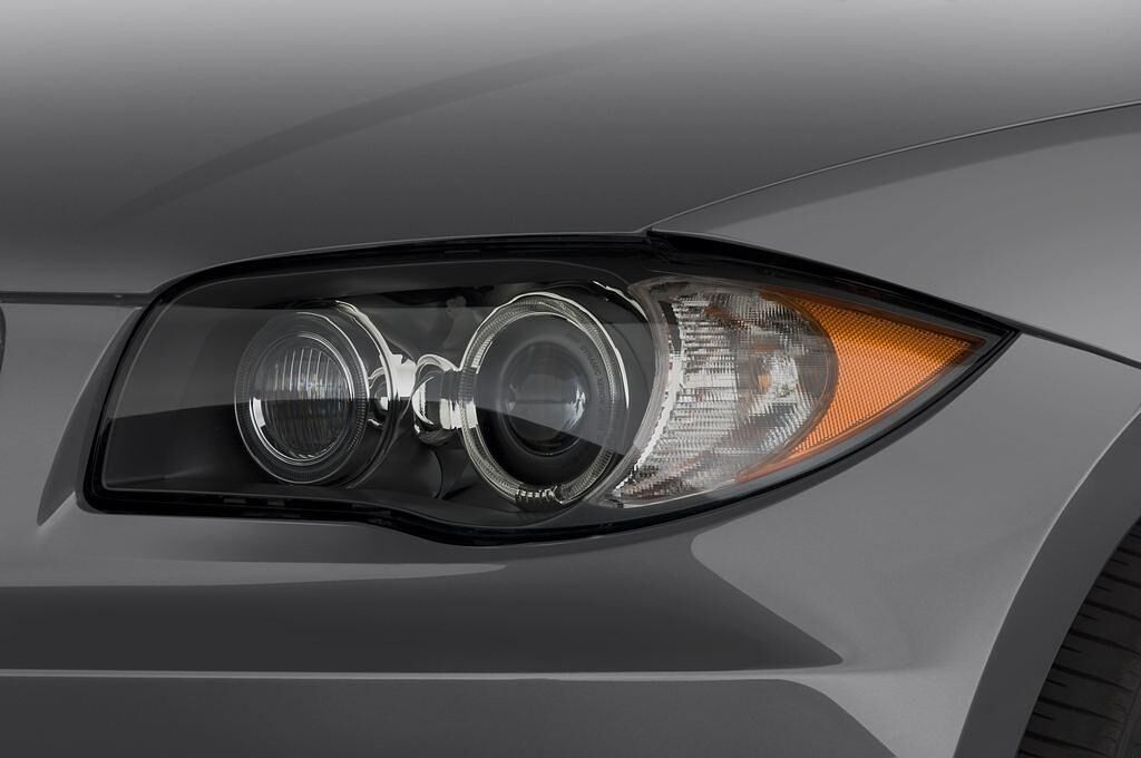 BMW 1 Series (Baujahr 2010) 125i 2 Türen Scheinwerfer