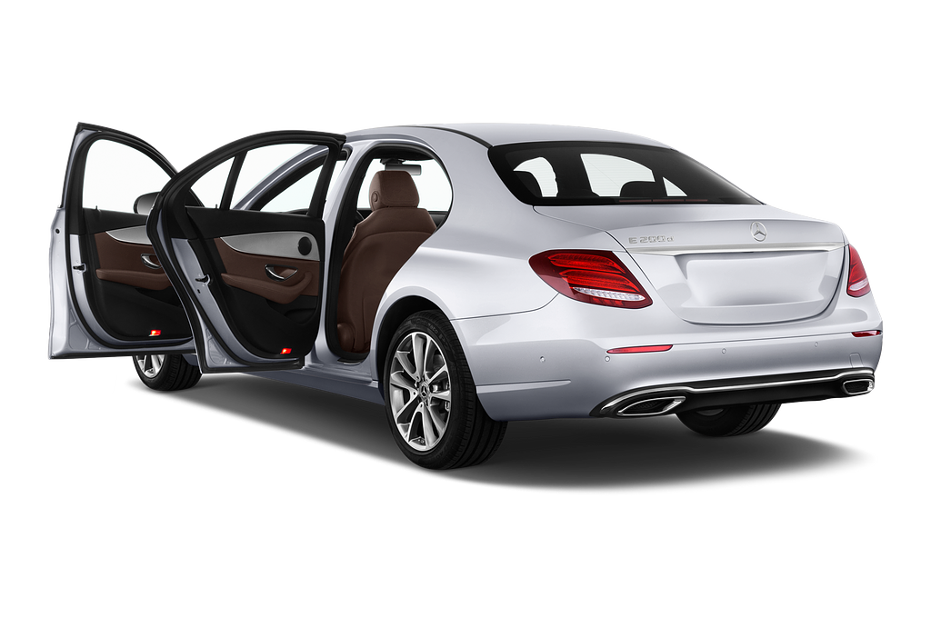 Mercedes E Class (Baujahr 2022) - 4 Türen Tür geöffnet