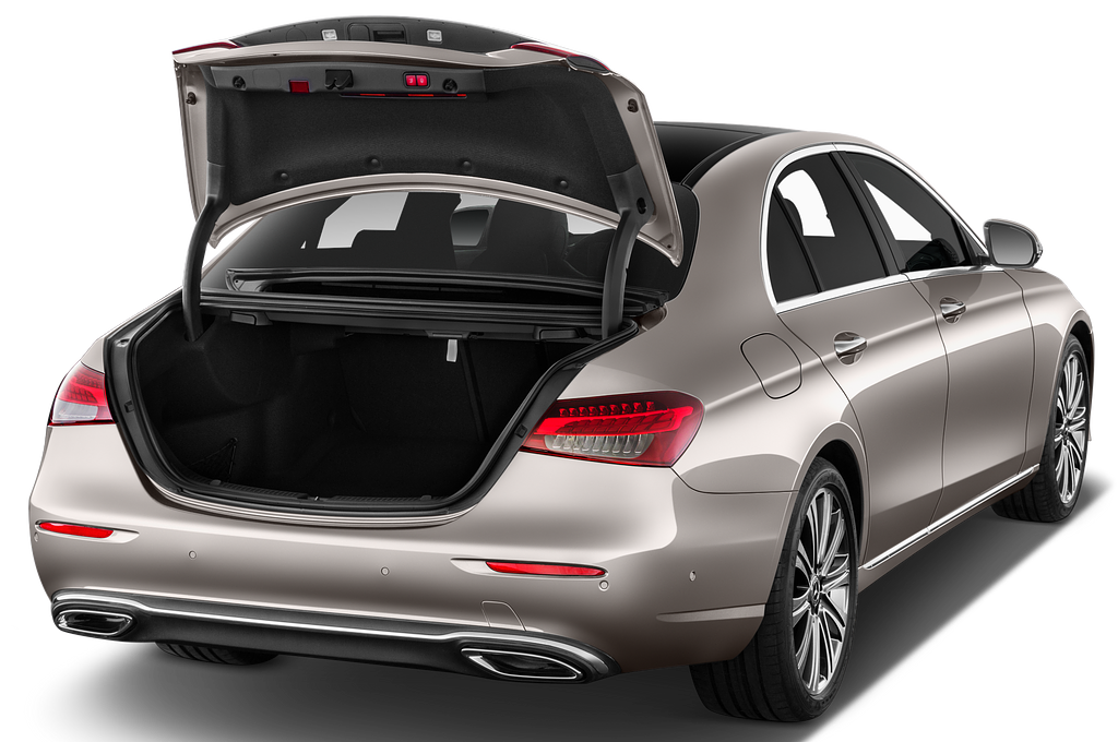 Mercedes E Class (Baujahr 2022) - 4 Türen Kofferraum