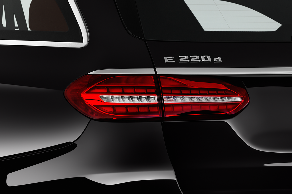 Mercedes E Class (Baujahr 2021) All terrain Avantgarde 5 Türen Rücklicht