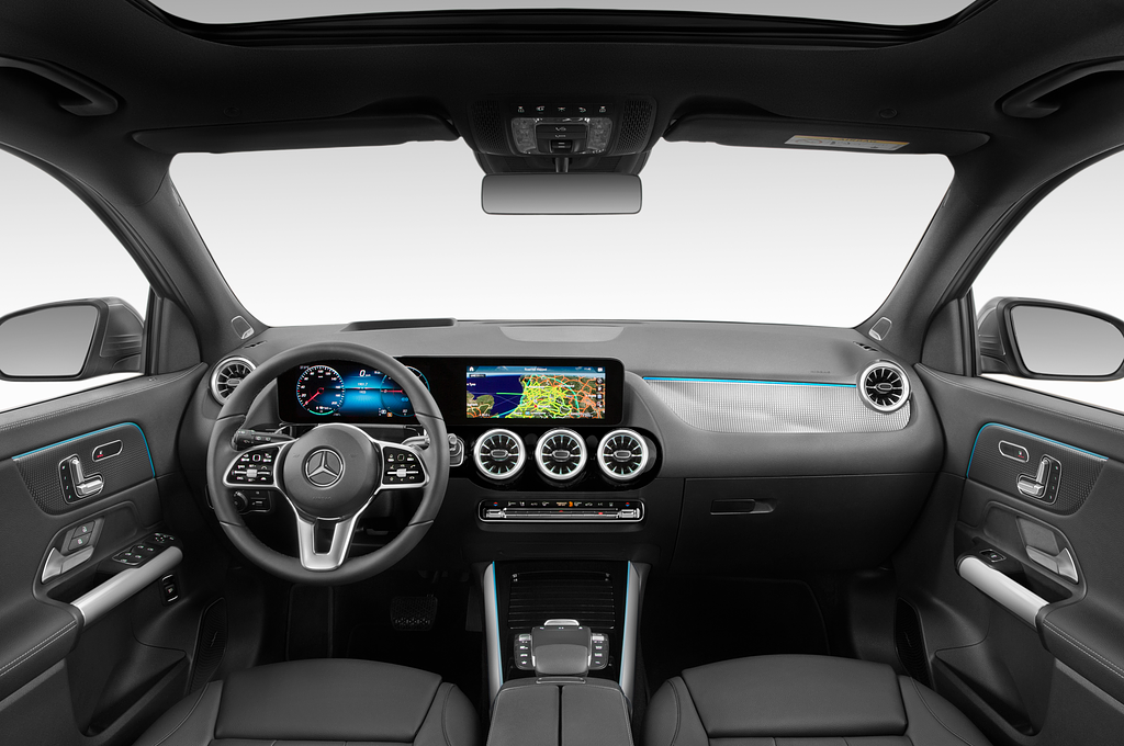 Mercedes EQA (Baujahr 2021) Business Line 5 Türen Cockpit und Innenraum