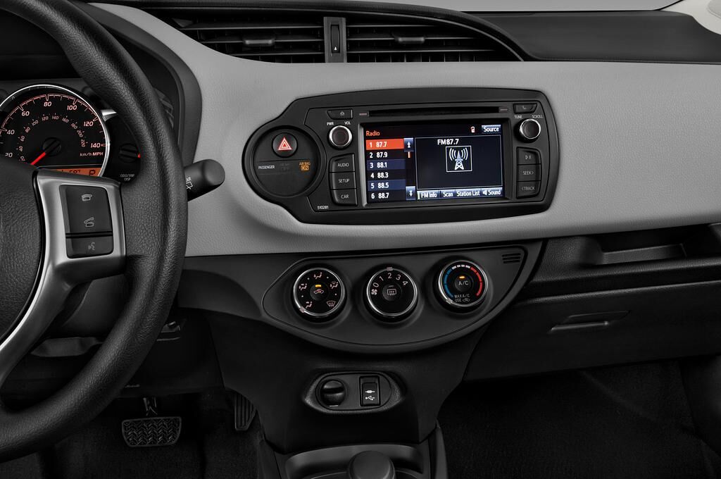 Toyota Yaris (Baujahr 2018) - 3 Türen Radio und Infotainmentsystem