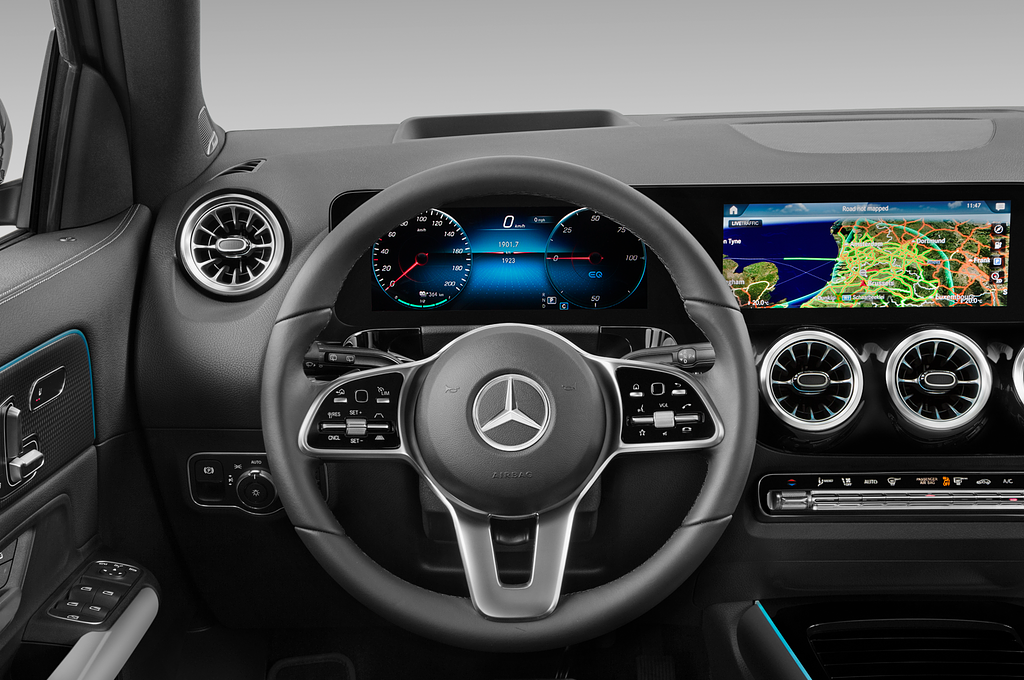 Mercedes EQA (Baujahr 2021) Business Line 5 Türen Lenkrad