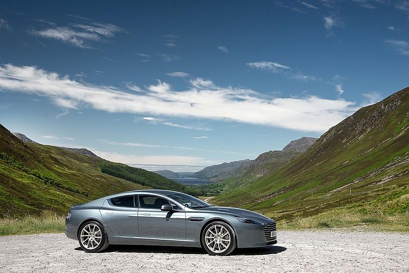 Der Aston Martin Rapide S ist 5,02 Meter lang