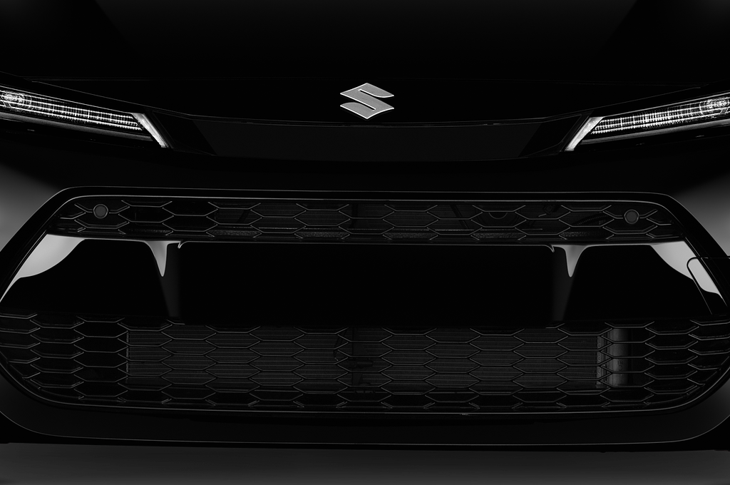 Suzuki Swace (Baujahr 2021) Comfort+ 5 Türen Kühlergrill und Scheinwerfer