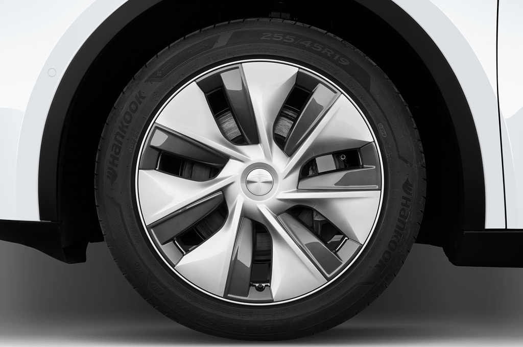 Tesla Model Y (Baujahr 2022) Long Range AWD 5 Türen Reifen und Felge